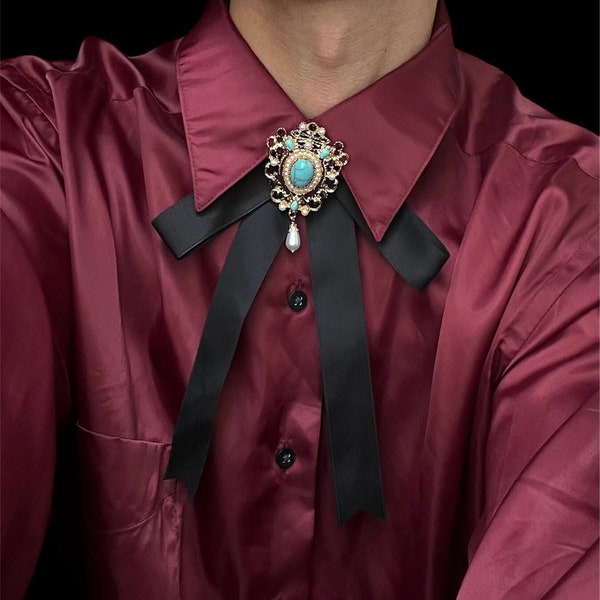 Handmade vintage Bow Tie, Ribbon, costume,brooch, Broche lavallière, vlinderdas, corbata de moño, Papillon
