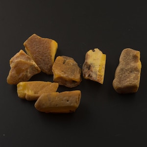Natural raw Baltic amber, special gift, unique amber stone for jewelry making, 20 grams, average dimensions 15x15x10(mm)