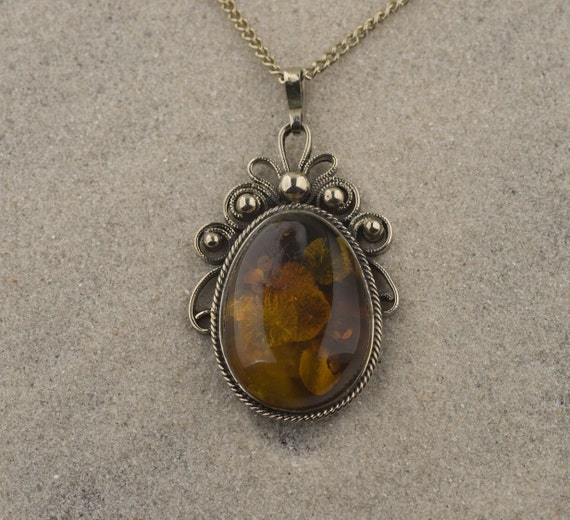 Amber pendant with chain 40 cm, vintage amber jewelry, special gift, unique handmade pendant, elegant stand out piece of jewelry, boho style