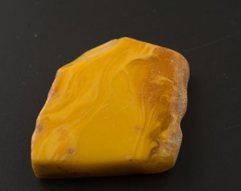 Natural Baltic amber,polished amber, special gift, unique amber stone for jewelry making, 9.6 grams