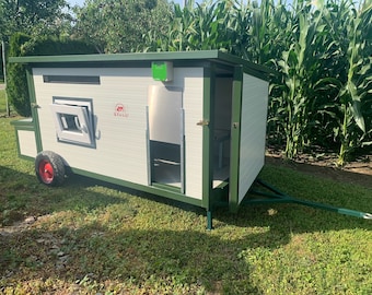 Hühnerstall - Hühnerhaus Rosina winterfest Stahlstall für 11 Hühner mit 2 Räder und Deichsel F2