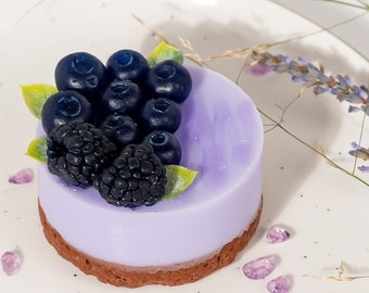 Cheese-Cake Soap with Berries. Wedding Favors. Birthday Gift. Fake food soap. Soap for sweet tooth. Gift For Mom. Party Favor