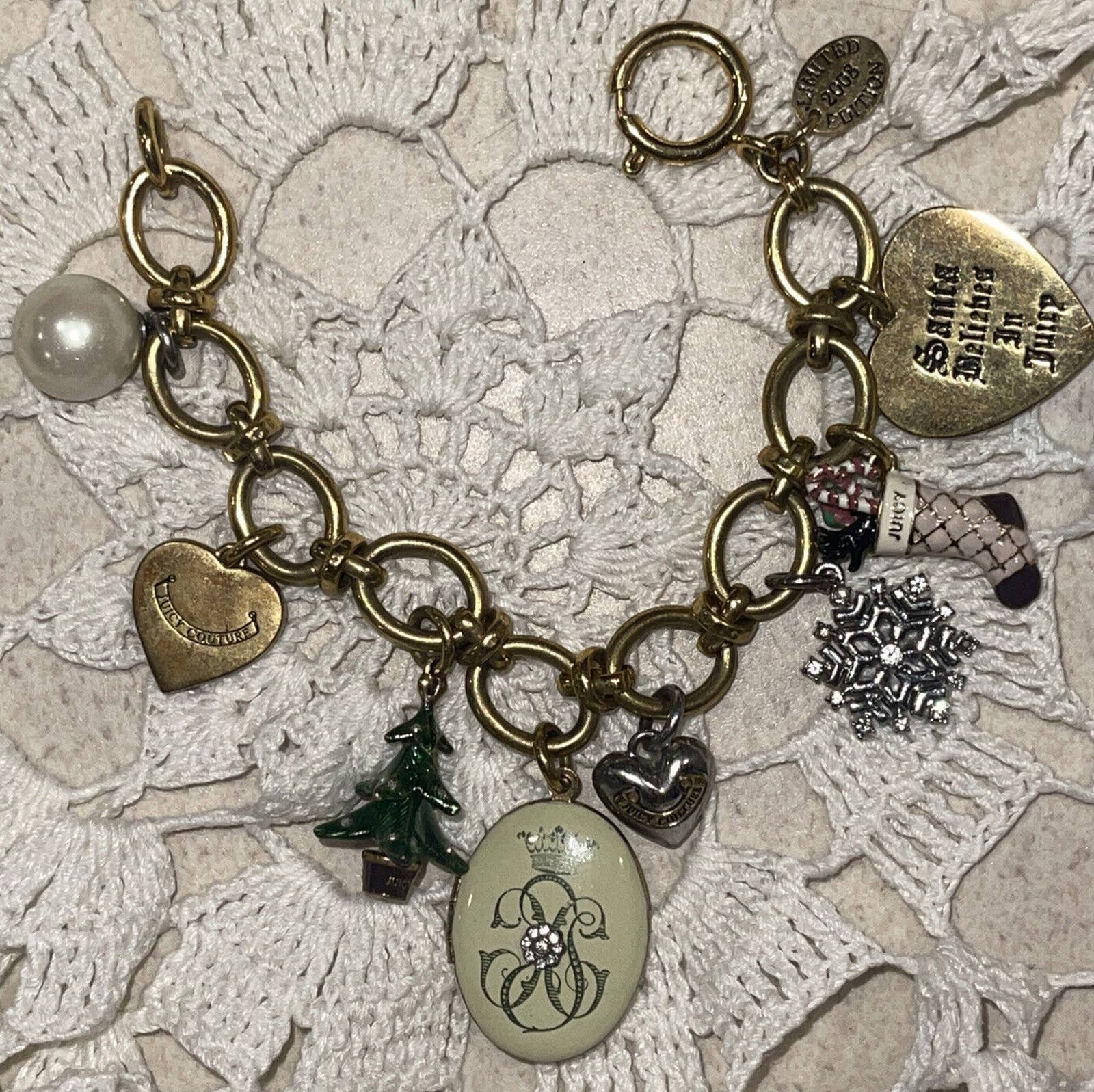 Vintage Juicy Couture Charm Bracelet  - ParisGirlVintage  Juicy  couture charms bracelet, Girly jewelry, Wrist jewelry