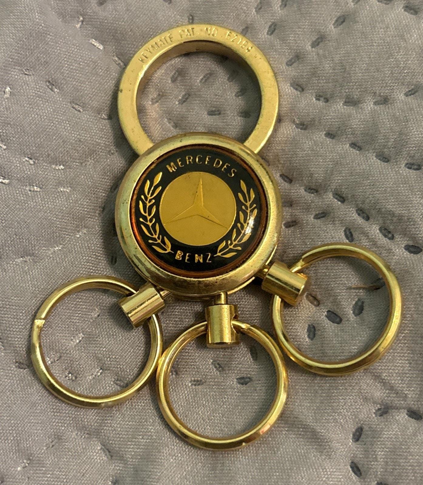 Mercedes-Benz メダル型キーホルダー。キーリング。ヴィンテージ。 Mercedes-Benz メダル型キーホルダー。キーリング。ヴィンテージ