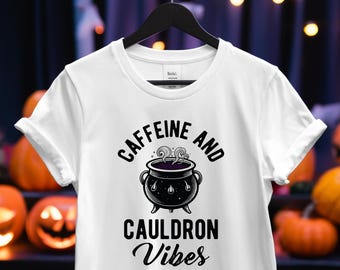 Maglietta unisex di Halloween con Vibrazioni di Caffeina e Calderone