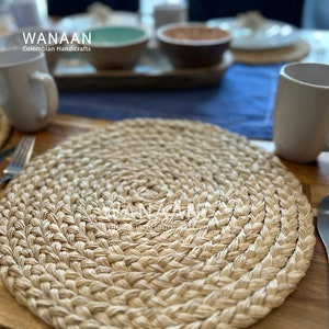 Braid Placemat Style, Handmade Iraca Palm Placemat, Table Decoration, Boho Table Setting product from Colombia wedding table gifts