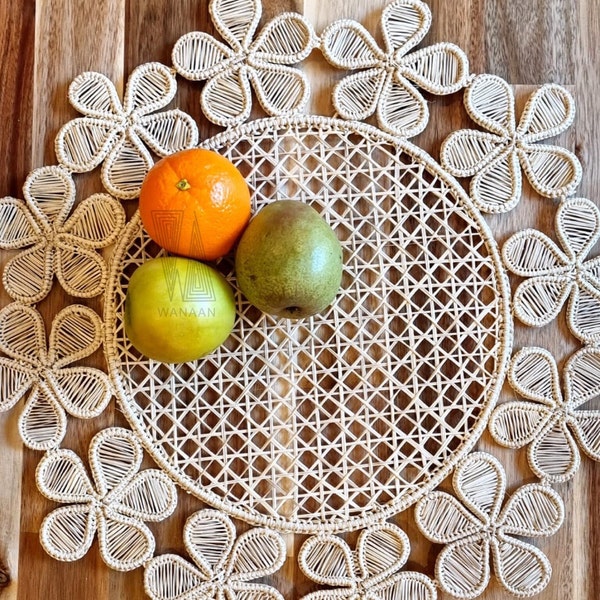 Lena Placemat, Handmade Iraca Palm Placemat, flower placemat, Table Decoration, Boho Table Setting product from Colombia wedding party gifts