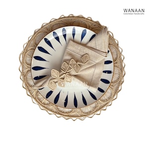 Leaf Napkin Ring, Iraca Straw Napkin Ring, Handmade Napkin holder from Colombia - serviette ring - wedding table, unique and elegant table