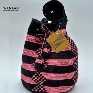 Medium Silk Thread Wayuu mochila / Bag / Black & pink Tote / Handmade / Crochet / Crossbody /Boho / Colombia / Hilo de seda