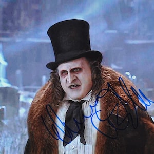 Fotografía firmada por Danny DeVITO – Batman Returns, El Pingüino, con certificado de autenticidad.