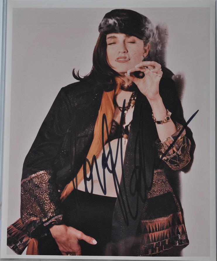 マドンナ　直筆サイン入り写真 COA証明書付 　Madonna マドンナ 直筆サイン入り写真 COA証明書付 Madonna マドンナ直筆サイン