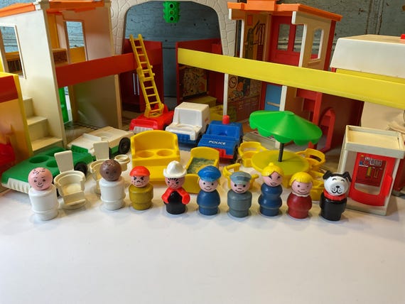 Fisher price village 1973 deals