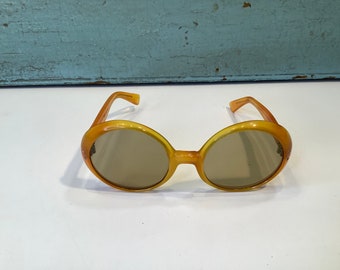 Retro sunglasses yellow celluloid made in France 60