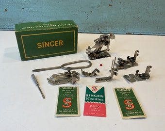 Vintage Singer accessories with needles 60’