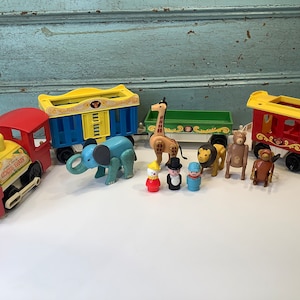 Vintage Fisher Price little people circus train 70’
