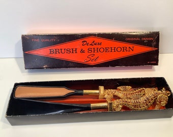 Vintage Carrib De Luxe Brush and shoehorn set with seahorse 60’