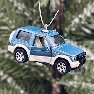 1991 Mitsubishi Pajero Christmas Tree Ornament (Opening Doors)
