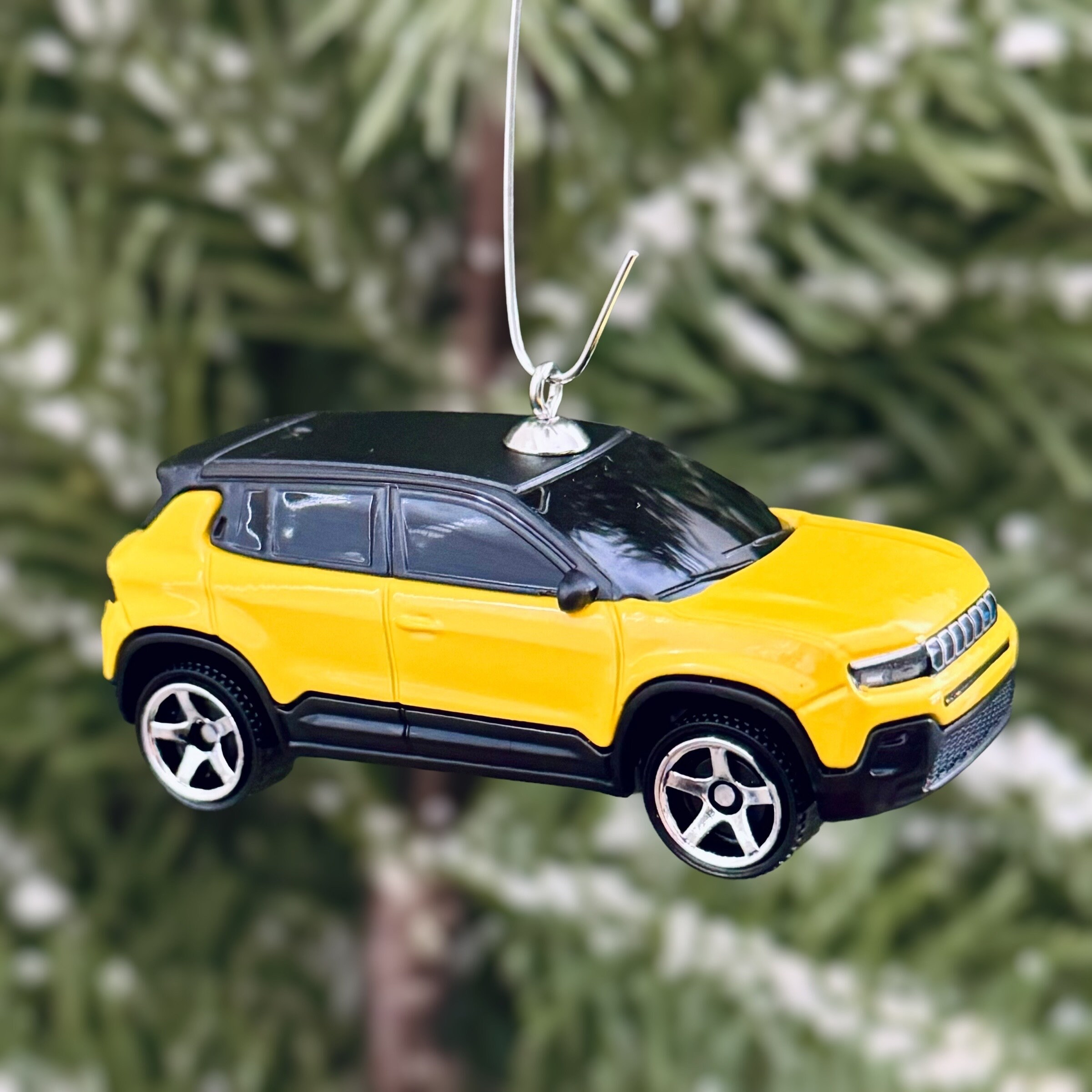 Jeep Avenger ミニカー Amazon.com: Matchbox Jeep Avenger, Yellow 9/100 : Toys & Games