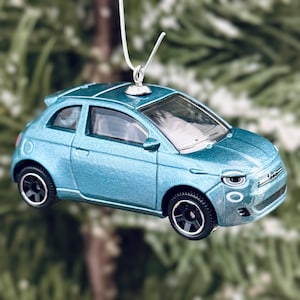 Fiat 500e Christmas Tree Ornament (Opening Trunk)