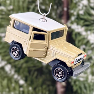 1968 Toyota FJ40 Christmas Tree Ornament (Opening  Doors)