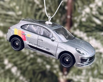 Porsche Macan Turbo Limited Edition 1:43 Paperweight