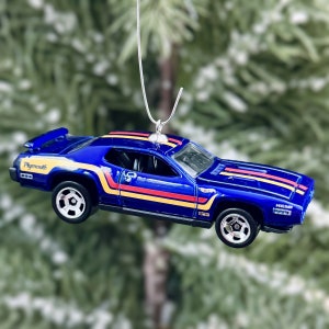 Plymouth Roadrunner Christmas Tree Ornament