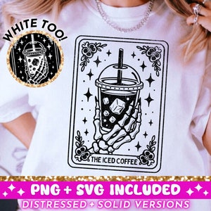 La carta del tarot del café helado SVG PNG, diseño de sublimación de esqueleto, diseño de camiseta bruja, archivo png SVG amante del café divertido, descarga digital