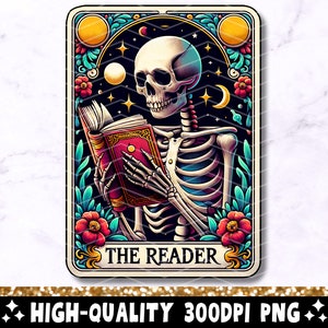 De lezer tarotkaart PNG, lezing skelet sublimatie ontwerp, boekenliefhebber Booktrovert Skull Tarot T-shirt mok mok PNG-bestand, digitale download