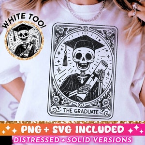 Le diplômé carte de tarot SVG PNG, l'obtention du diplôme squelette crâne Sublimation Design, drôle Cool tendance diplômé Png SVG coupe fichier, téléchargement numérique