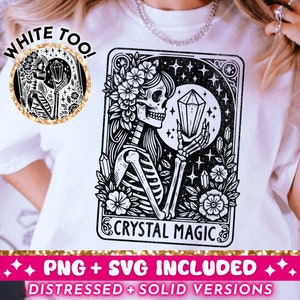 Crystal Magic Tarot Card SVG PNG, Diseño de sublimación de esqueleto de cristales brujos, camiseta gótica celestial png SVG Cut File, Descarga digital