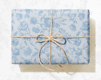 Ästhetisches blaues Geschenkpapier | Elegante Toile Blumen Streifen Karo Prints | Klassisch Zeitlose Geschenkverpackung | Papierkunst