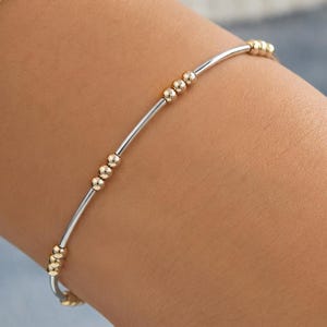 スターリングシルバー＆14金メッキブレスレット、繊細なビーズバングル、防水スタッキングジュエリー、ミニマルなステンレススチール製ギフト