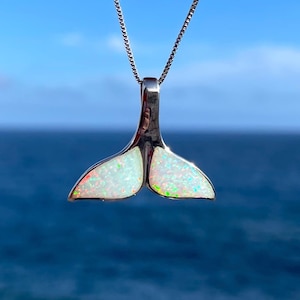 Weißer Opal Whale Tail Halskette | Sterling Silber | 'Au'au Channel Kollektion