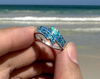 Opal Wave Ring in 925 Sterling Silver, Hawaiian Waikiki Waves Collection