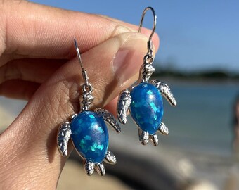 Pendientes de tortuga azul: un regalo para ella, pendientes colgantes azules