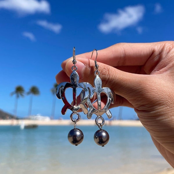 Silver Turtle and Black Tahitian Shell Pearl Dangling Earrings, Silver Plated Jewelry Island Inspired Hawaiian Jewelry