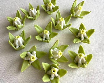 White Crown Flowers with Petals, Crown Flower Green Petals for Jewelry Making, DIY Jewelry Making Supplies, Jewelry Beads Supply, Car Lei