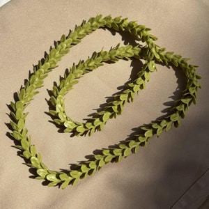 Green Pakalana Clay Flowers Lei, Light Green Color, Handcrafted Flowers, Lei Making, Hana Flowers Collection, Car Lei, Hana Flowers