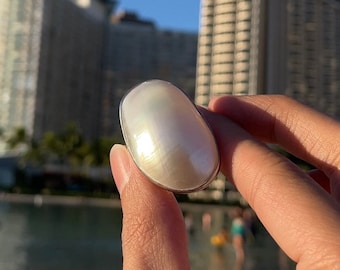 Mother of Pearl Shell Ring, Oval White Shell Rings, Adjustable, Free Size, Womens Jewelry Minimalist, Island Inspired, Gift for Her