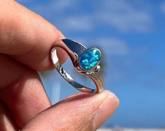 Blauer Opal Edelstein Ring - ozeanblauer Geburtsstein, 925 Sterling Silber, hypoallergen, Statement Ring, blauer Edelstein, einzigartiges Design