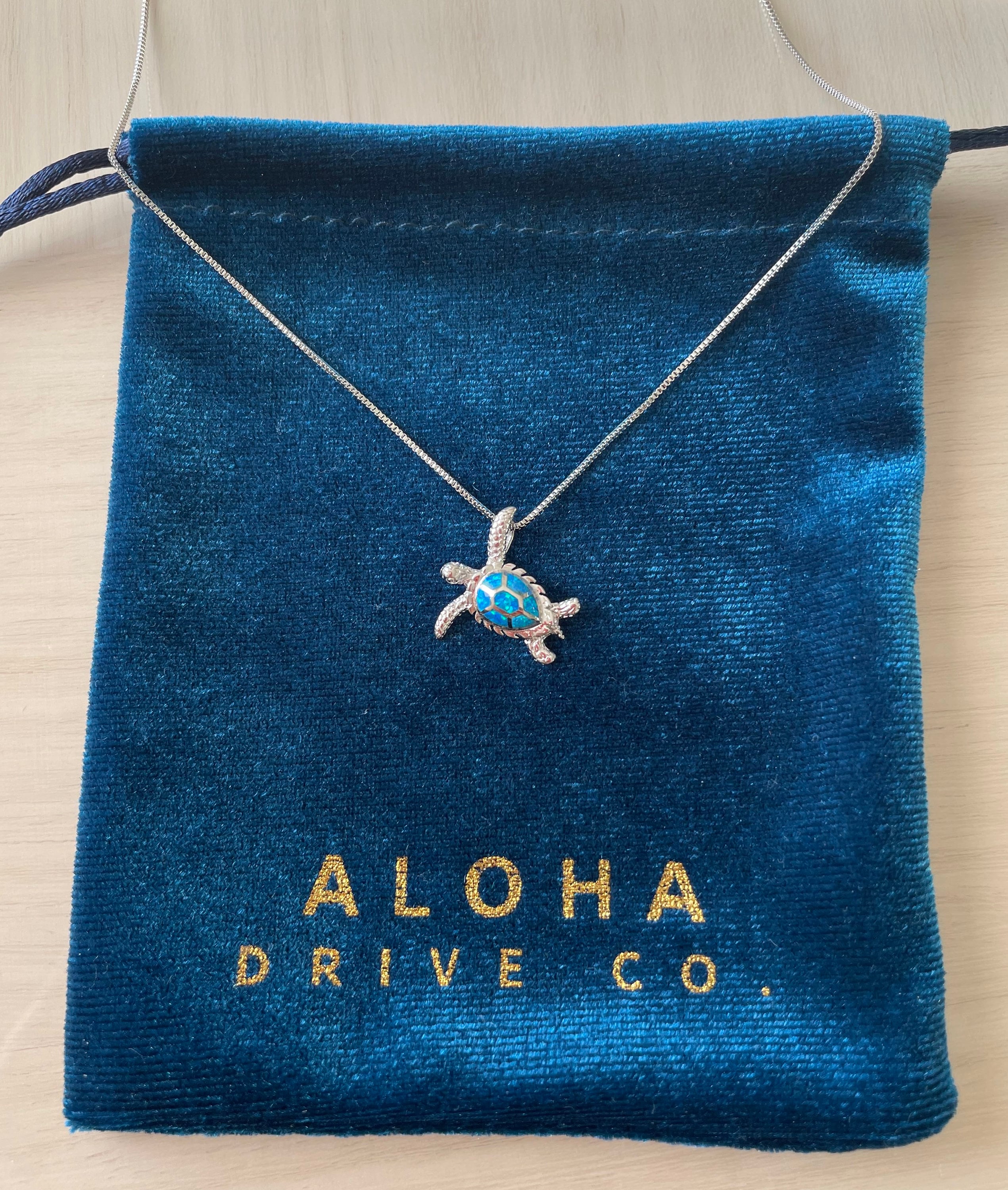 Ciondolo Sea Turtle In Opale Blu In Argento Sterling