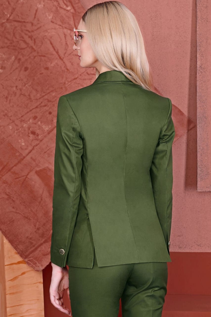 Plus Size Green Embroidered Cotton Suit Set With Trousers