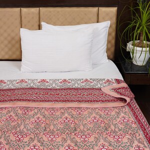 Blankets quilts & dohars hot sale