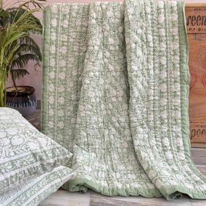 Handgefertigte Steppdecke, leichte Sommer-Tagesdecke, weiche Bettdecke, King-Size-Bettdecke, Überwurfdecke aus Bio-Baumwolle