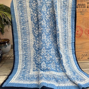 Modern Quilt Bedspread, Comforter, Soft Quilt, Lightweight Quilt, Cotton Quilted, Reversible Blanket, Block Print Quilt, Chic Bedding Cover