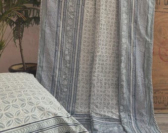Colcha Dohar tamaño King con estampado a mano, reversible, de algodón ligero indio.
