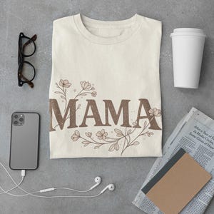 Camisa floral bohemia para mamá - Camiseta retro para el Día de la Madre imagen 1