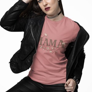 Camisa floral bohemia para mamá - Camiseta retro para el Día de la Madre imagen 7