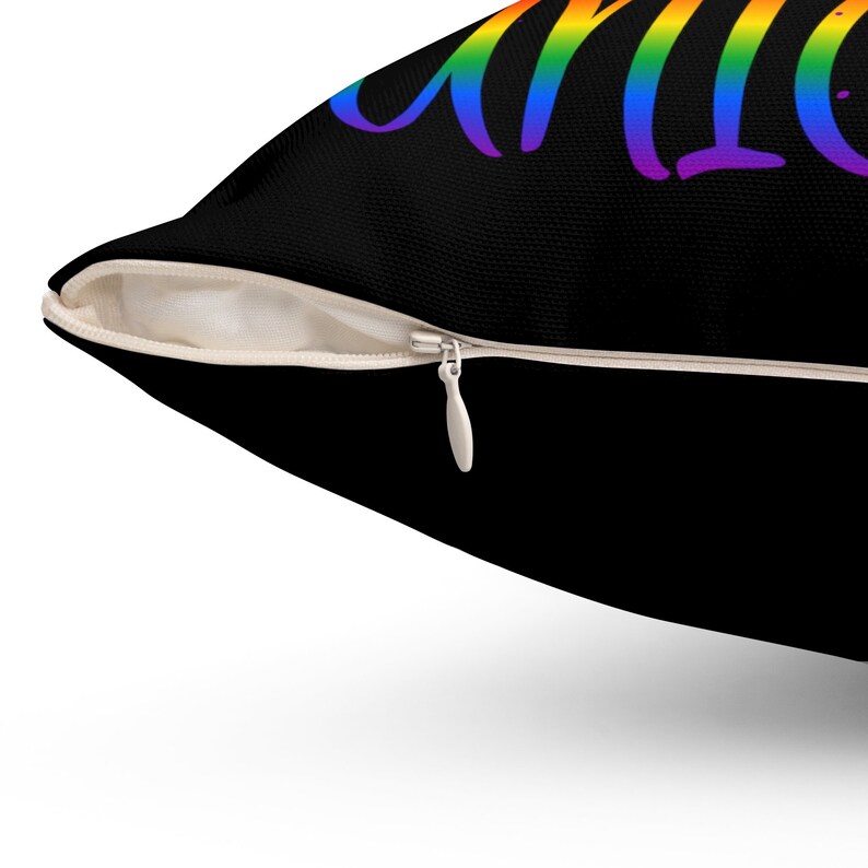Almohada del Orgullo LGBTQ+: «Todos somos únicos»: decoración inspiradora para el hogar imagen 5
