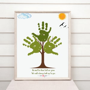 Quelle que soit notre taille pour la fête des pères, empreinte de main d'arbre d'art - carte bricolage personnalisée pour papa cadeau souvenir de bébé tout-petit téléchargement immédiat